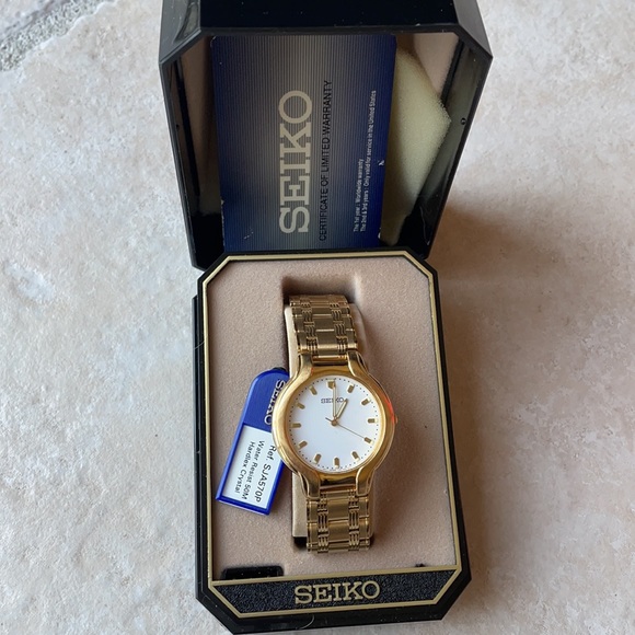 Seiko men battery water resistant stainless steel - Picture 3 of 7